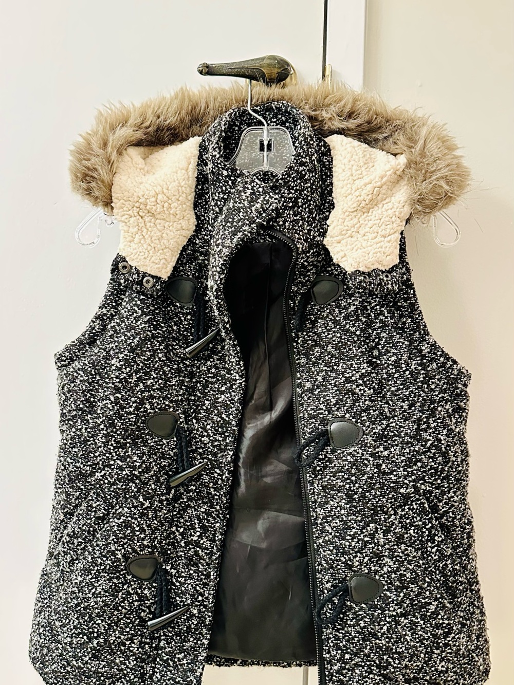Mossimo Supply Co. Black & White Knit Sherpa Hooded Vest with Faux Fur Trim